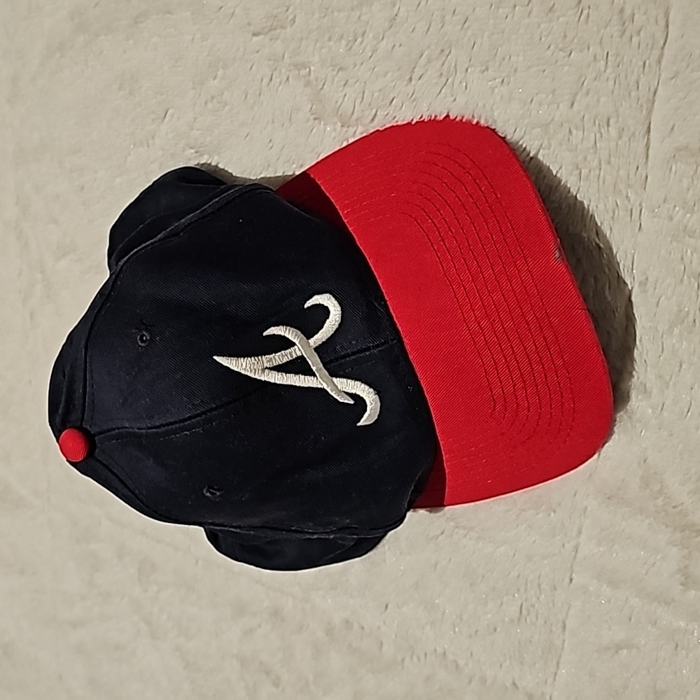 Atlanta Braves Red billed ball cap